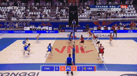 祝贺！中国女排战胜美国队