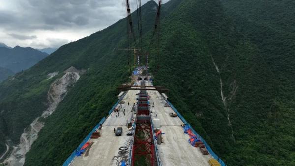离地289米!西南地区最高拱桥合龙 离地289米!西南地区最高拱桥合龙