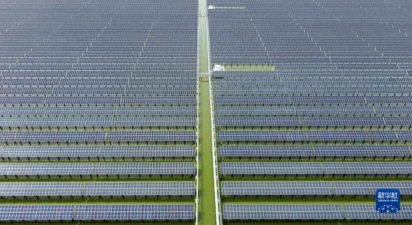 “盐光互补”助力能源结构转型 “盐光互补”助力能源结构转型