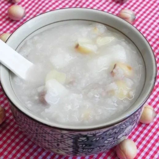 盛夏时节宁可不吃肉，也要吃这“水中灵芝”！生吃清热、熟吃养胃（水灵芝长什么样功效与作用）