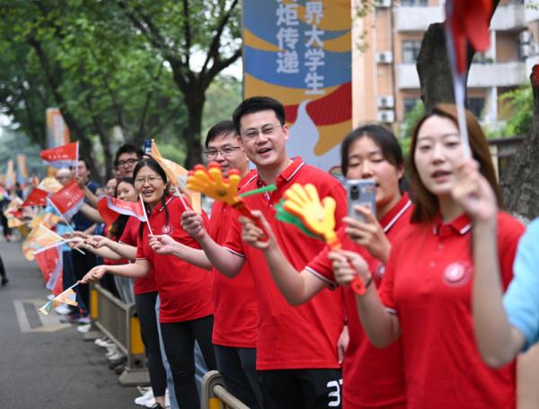 “蓉火”回蓉！成都大运会火炬传递成都站启动