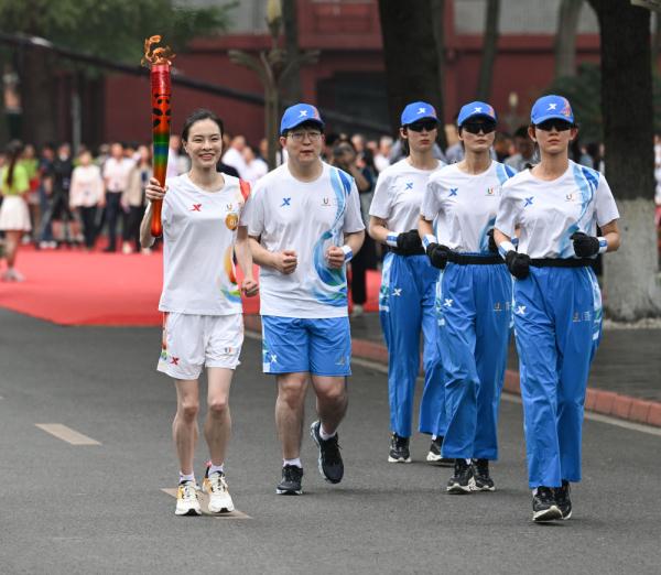 “蓉火”回蓉！成都大运会火炬传递成都站启动