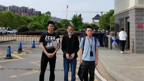 “他们是骗子的话，我的钱还能要回来吗？”