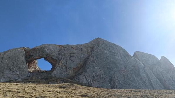 青藏高原抬升新证据!青海发现亚热带特有古岩溶地貌 青藏高原抬升新证据!青海发现亚热带特有古岩溶地貌