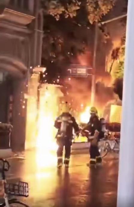 网传上海Prada荣宅着火？官方紧急通报！