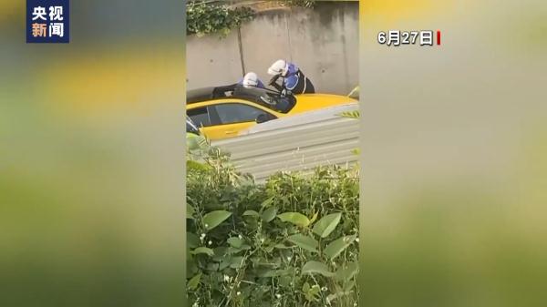 法国警察射杀少年引发骚乱 被捕人数减少 两名警察遭枪击