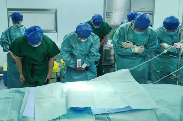 心痛！她才5岁啊……