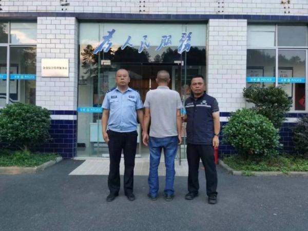 “挖到金豆…”民警:一株即入刑! “挖到金豆…”民警:一株即入刑!