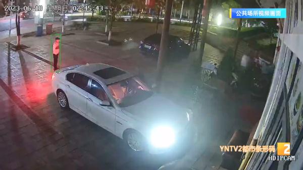 细思极恐！车没被撬，东西装后备箱却被盗！监控显示……