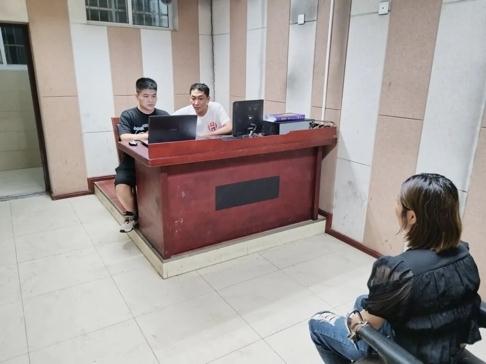 凌晨1时!就在南昌一酒吧!当场被抓 凌晨1时!就在南昌一酒吧!当场被抓