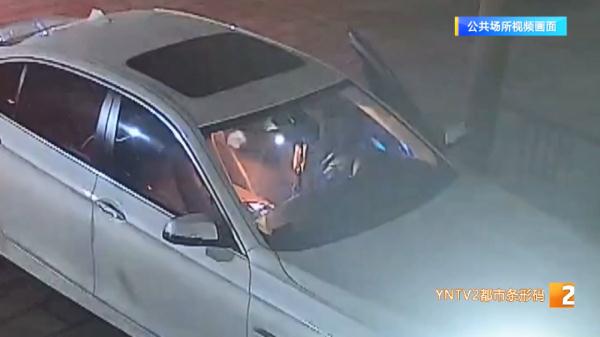 细思极恐！车没被撬，东西装后备箱却被盗！监控显示……