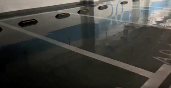 雾气蒸腾!沪一小区宛如“仙境”居民苦恼不堪 业主:摔了又摔 雾气蒸腾!沪一小区宛如“仙境”居民苦恼不堪 业主:摔了又摔