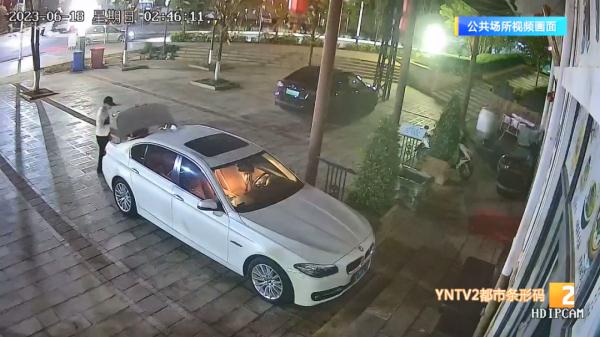 细思极恐！车没被撬，东西装后备箱却被盗！监控显示……