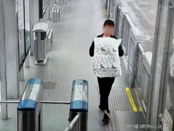 毛贼被抓,竟演绎了一番啼笑皆非的故事 毛贼被抓,竟演绎了一番啼笑皆非的故事