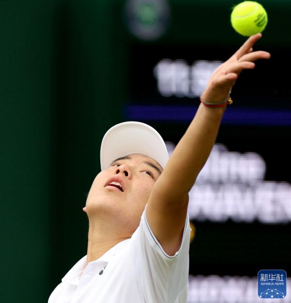 温网｜白卓璇首轮对阵博纳旺蒂尔 比赛因雨中断