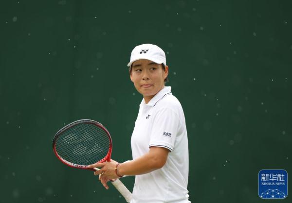 温网｜白卓璇首轮对阵博纳旺蒂尔 比赛因雨中断