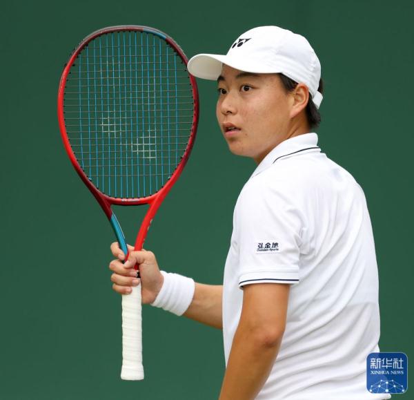 温网｜白卓璇首轮对阵博纳旺蒂尔 比赛因雨中断