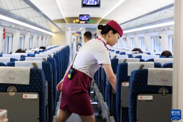 贵南高铁贵州段开始按图行车试验 贵南高铁贵州段开始按图行车试验