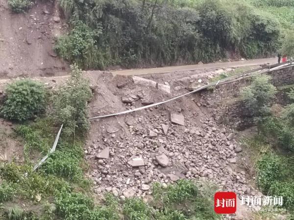 海螺沟发生泥石流！四川因暴雨紧急转移8.5万人