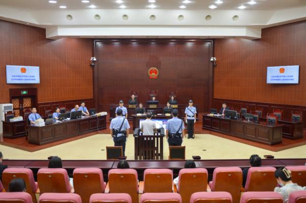 中国石化集团新星石油有限责任公司原党委书记徐向荣受贿案一审公开开庭