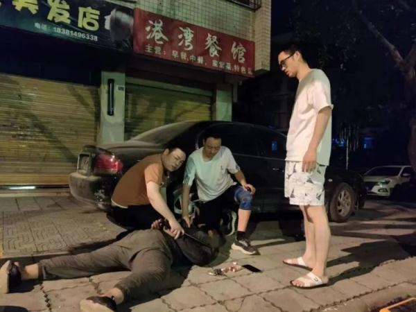 窃贼苦读《三十六计》，民警：束手就擒为上策！