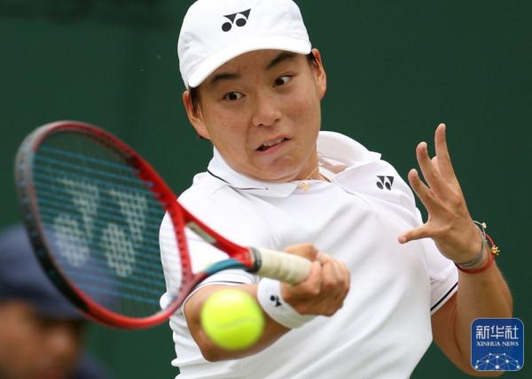 温网｜白卓璇首轮对阵博纳旺蒂尔 比赛因雨中断