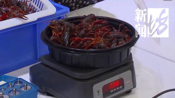 小龙虾短斤缺两？商家：煮熟缩水！上海市消保委亲测