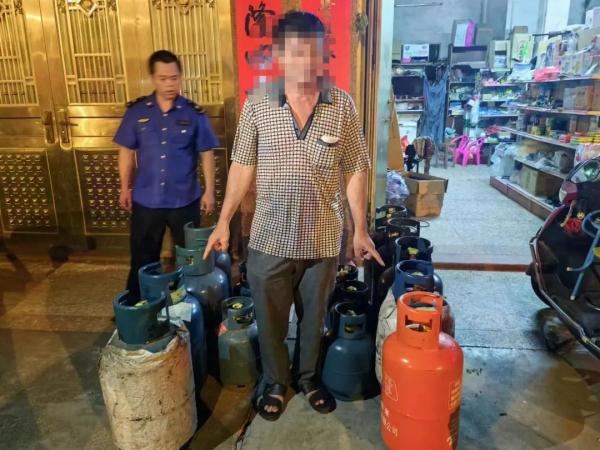 危险!夺命“黑气瓶”! 危险!夺命“黑气瓶”!