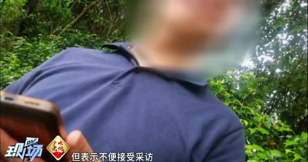 "这不是玩命吗!"保安被要求上马路,拦截超限货车 "这不是玩命吗!"保安被要求上马路,拦截超限货车