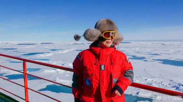 知名作家与李玟同一天发讣告？家人回应