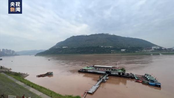 长江洪峰平稳过境涪陵 水位上涨超过3米