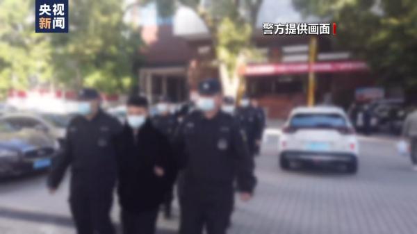 当心“桃色陷阱”!揭秘“裸聊”敲诈勒索背后的层层套路→ 当心“桃色陷阱”!揭秘“裸聊”敲诈勒索背后的层层套路→