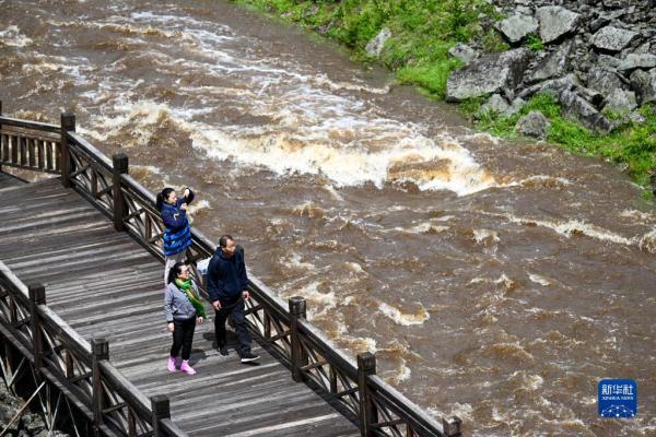 内蒙古阿尔山：夏日风光引游人