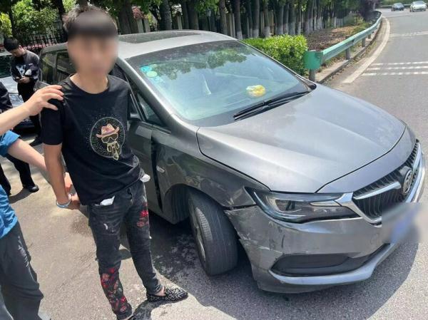 17天“碰瓷”8辆公交车，诈骗近2万元！上海一网约车司机被逮捕