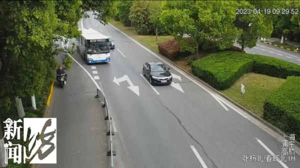 短短17天，上海这辆网约车8次撞上公交车…