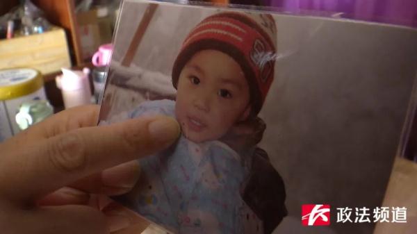 “轩轩，你在哪里？”儿子2岁时在家门口失踪，夫妻苦寻11年