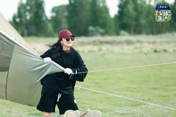 《向往的生活》重返密云 和凤凰传奇踏上乌兰布和之旅