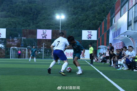 “土味”十足 四川一地村超进11个球幸运观众可获山羊 “土味”十足 四川一地村超进11个球幸运观众可获山羊