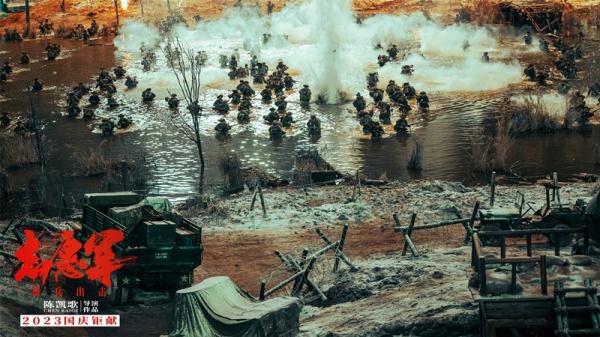 陈凯歌新片《志愿军》开机一周年 发布全新剧照片场照 陈凯歌新片《志愿军》开机一周年 发布全新剧照片场照