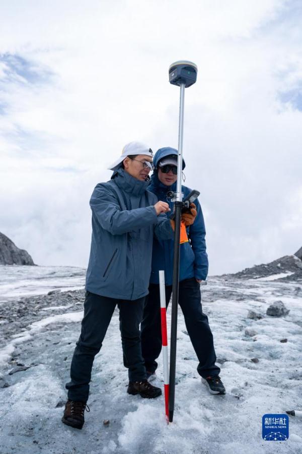 新时代中国调研行·长江篇丨玉龙雪山上的一片雪花,长江里的一滴水 新时代中国调研行·长江篇丨玉龙雪山上的一片雪花,长江里的一滴水