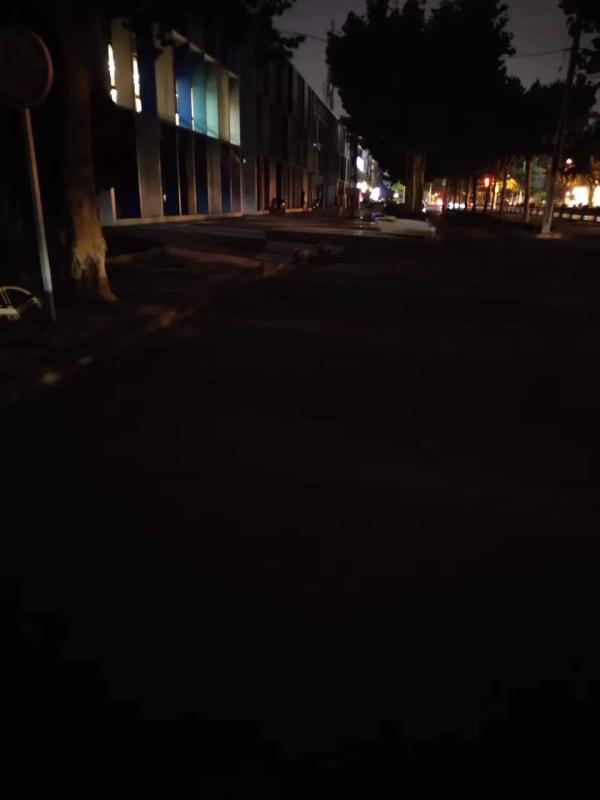 一个月投诉2590件！上海这些马路墨墨黑，步步惊心、险象环生；最新消息传来→