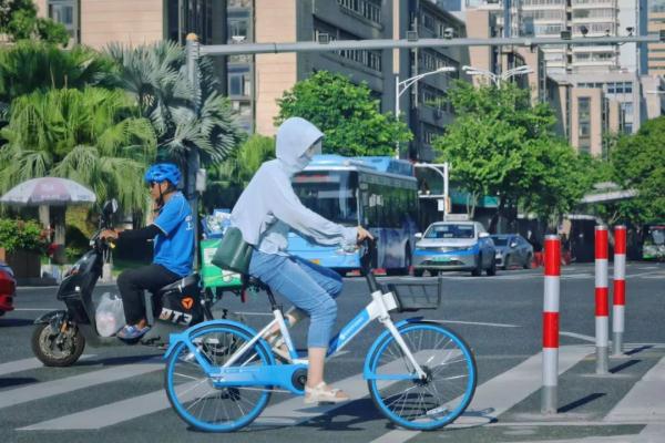 超38℃！厦门持续预警！福建多地已破40℃！更崩溃的是......
