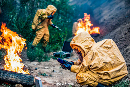 克“毒”制胜！防化兵实战化演练如电影大片
