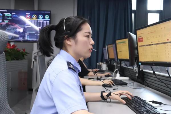 账户里有3000万元,截图被发至“领导群”后…… 账户里有3000万元,截图被发至“领导群”后……