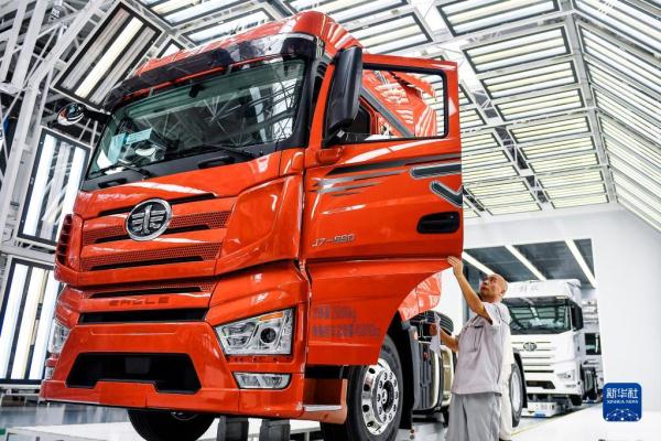 在汽车强国路上创新前行的“汽车人”