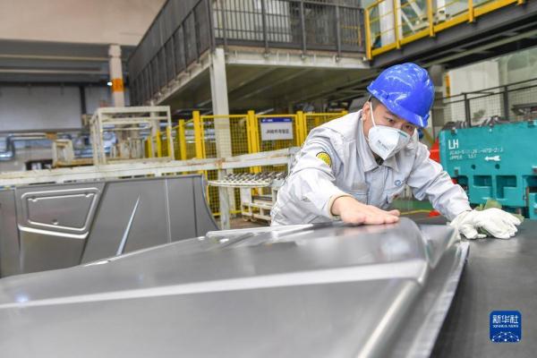 在汽车强国路上创新前行的“汽车人”