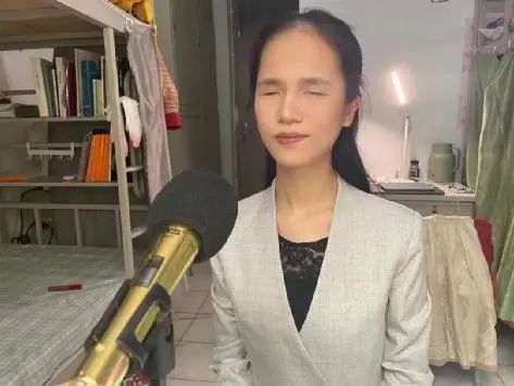 盲打键盘完成6万字论文!对于找工作,首位视障播音硕士董丽娜说…… 盲打键盘完成6万字论文!对于找工作,首位视障播音硕士董丽娜说……