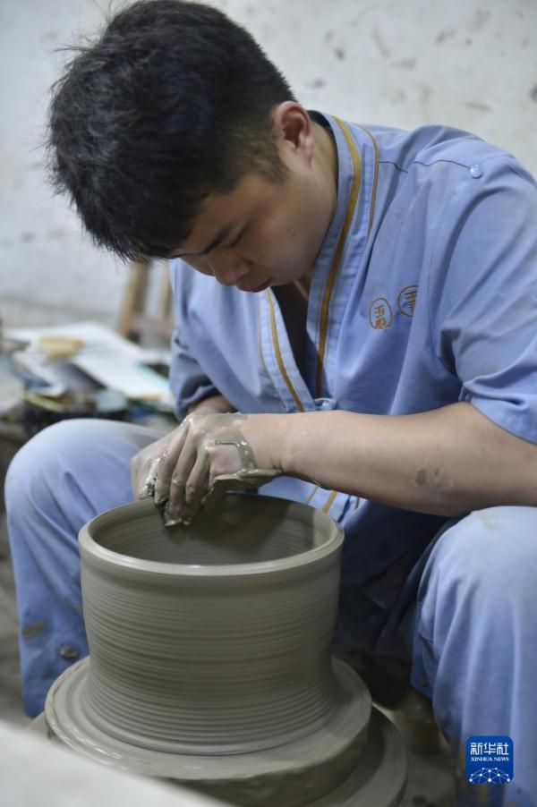 河南汝州：深耕汝瓷业沃土 推动高质量发展