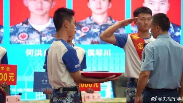 平均超一本线80分!这两所青少年航校51人被空军录取为飞行学员 平均超一本线80分!这两所青少年航校51人被空军录取为飞行学员