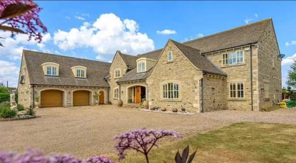 夫妇买彩票中3亿元，曾发誓过普通生活，7年后……